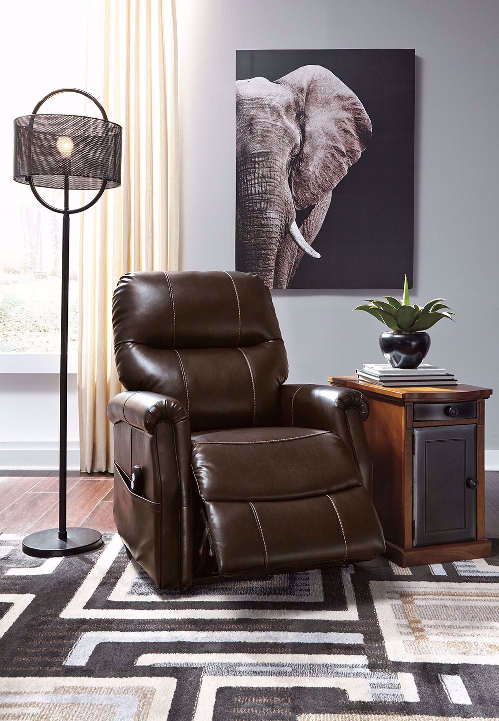 Markridge power best sale lift recliner