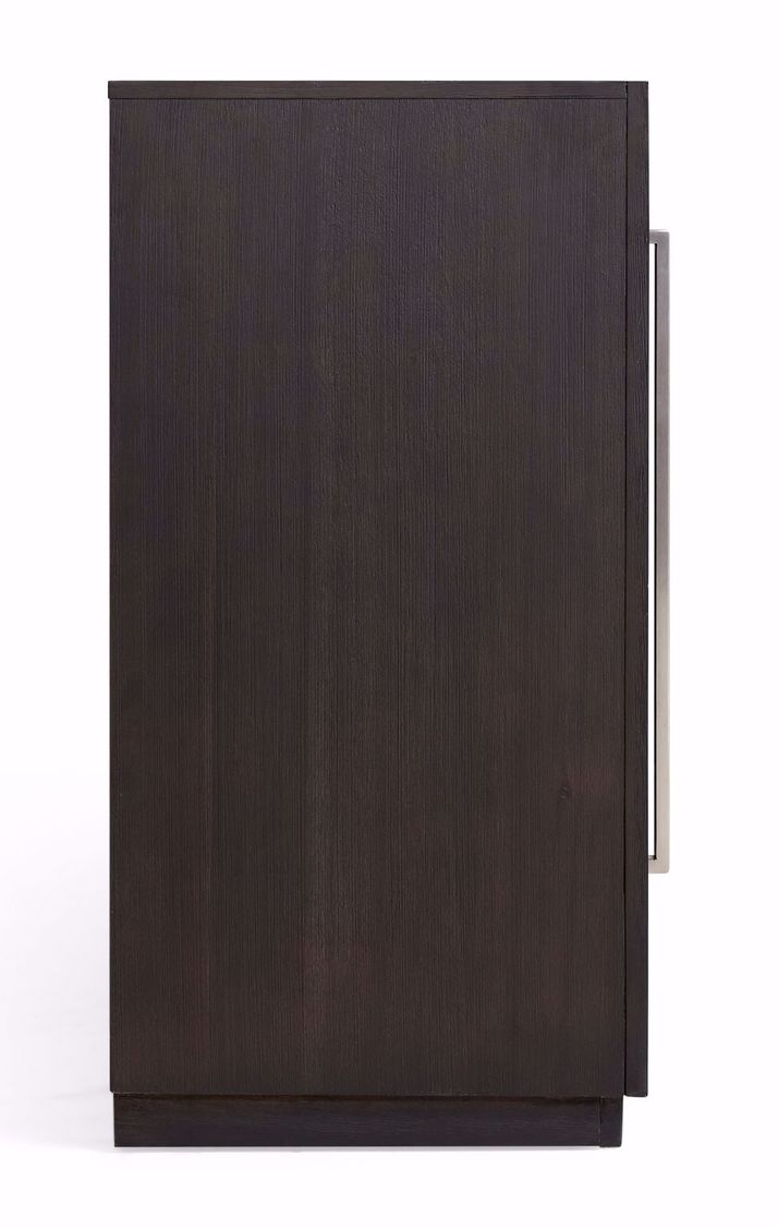 Picture of Donovan Server