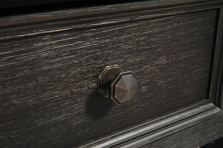 Picture of Tyler Creek Rectangular End Table