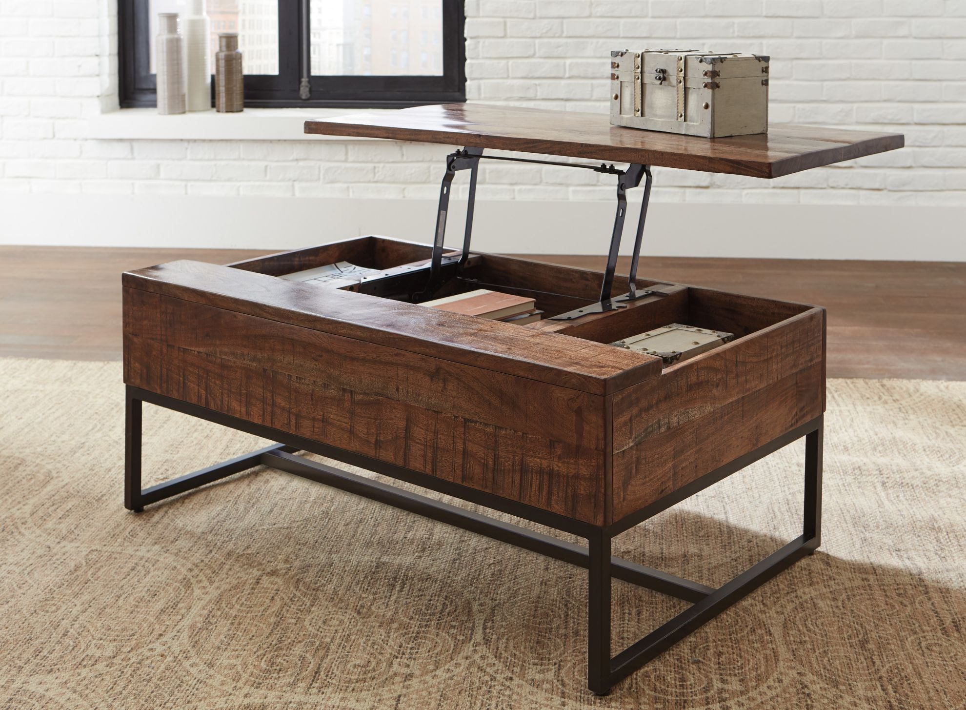 Hirvanton Lift-Top Cocktail Table | The Furniture Mart