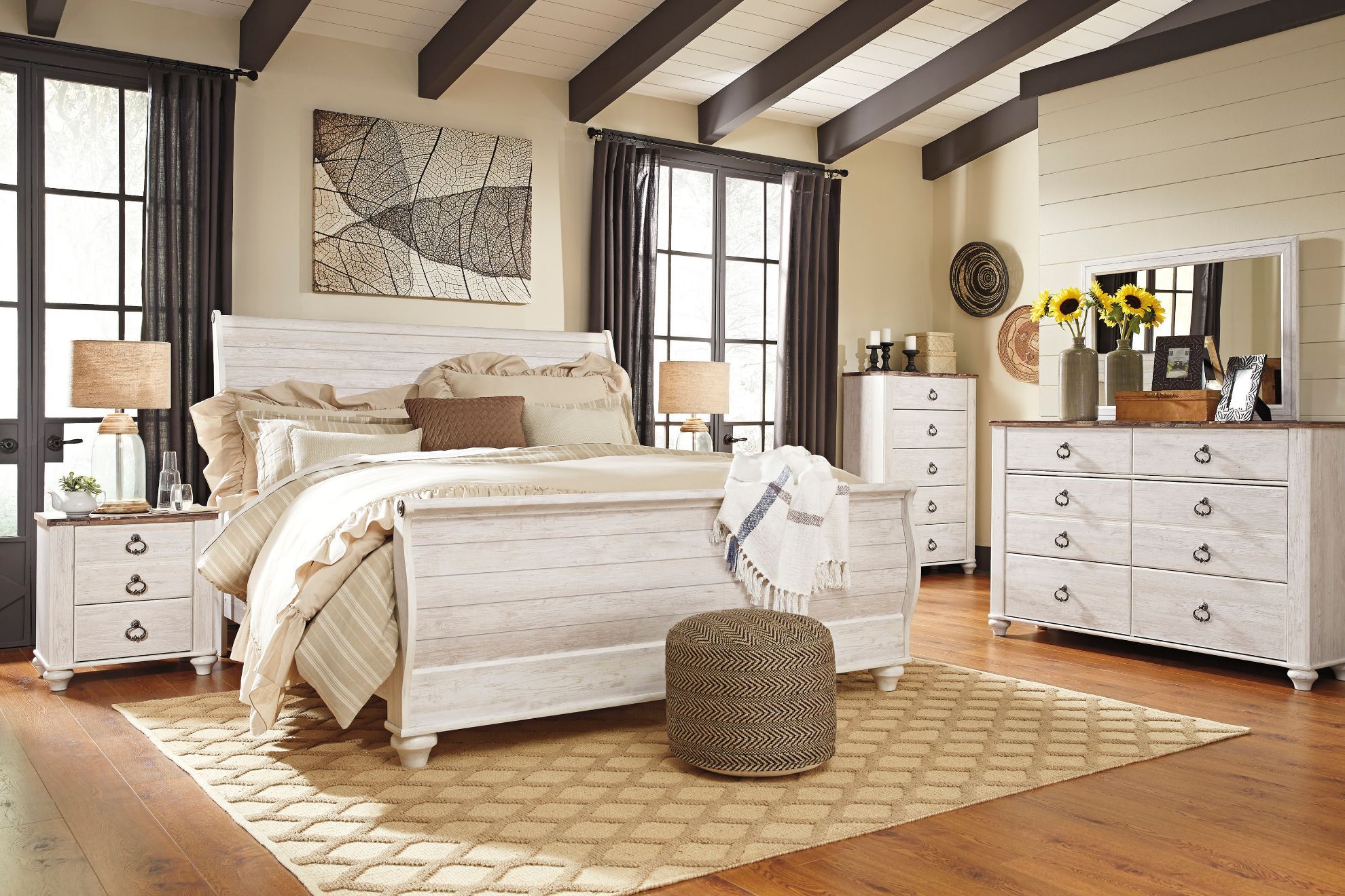 Willowton King Sleigh Bedroom Set