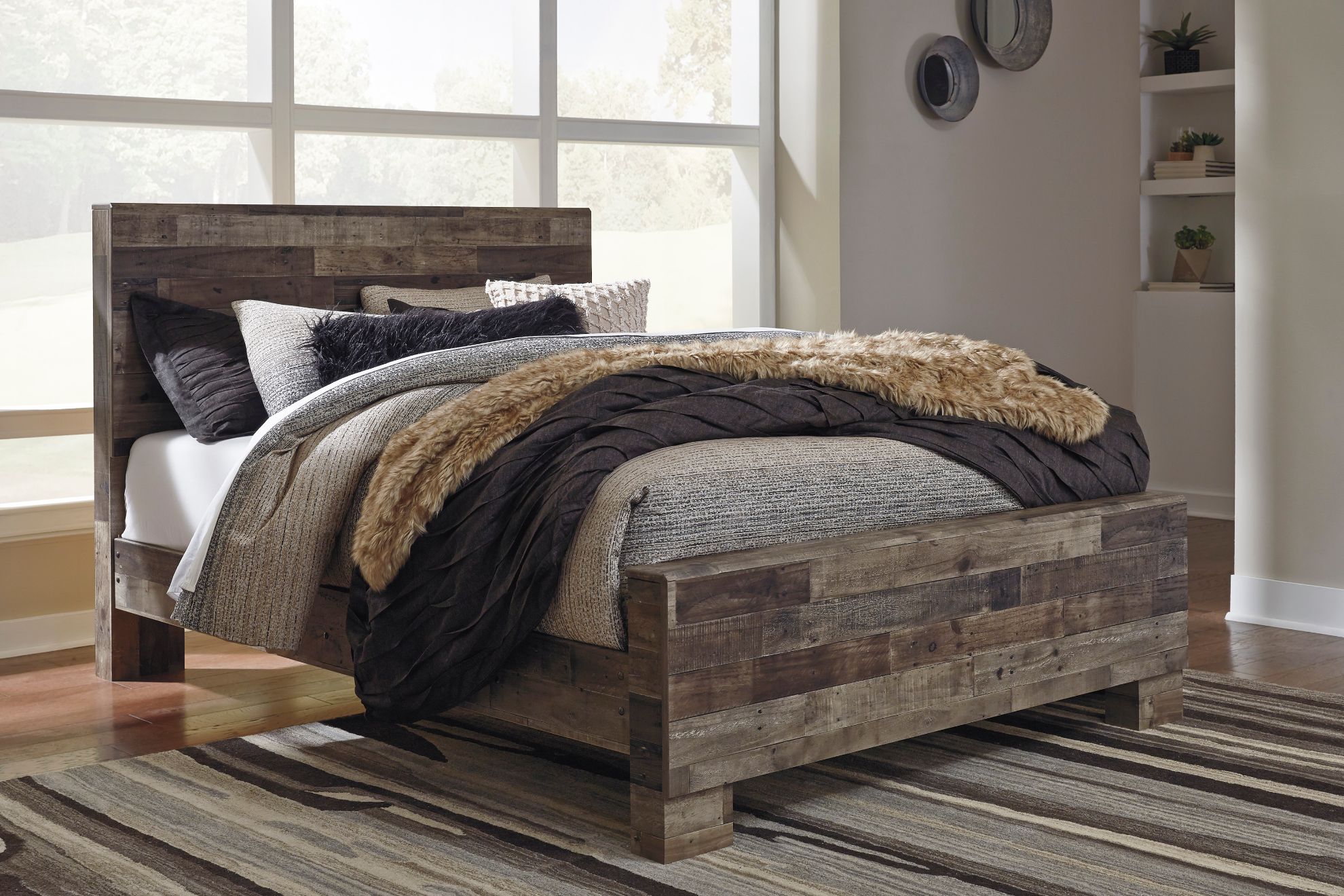 Derekson queen panel bed discount