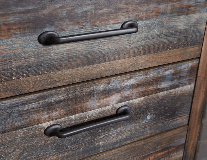 Picture of Drystan Narrow Chest