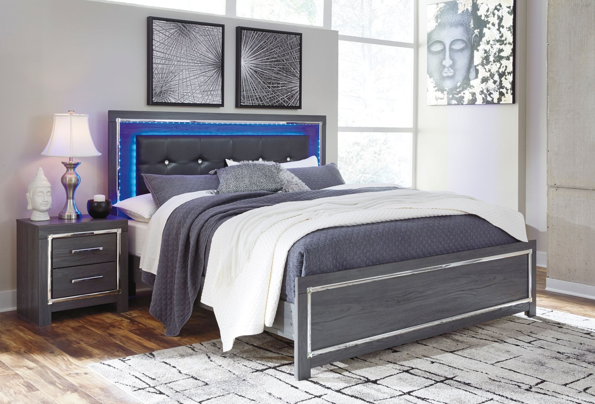 Lodanna King Panel Bed | The Furniture Mart
