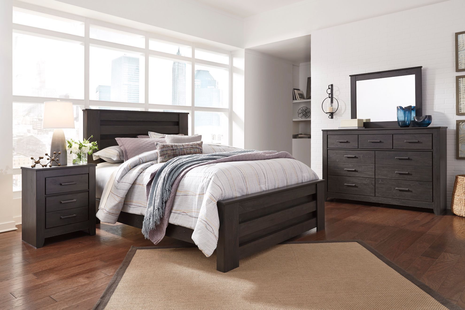 Brinxton Queen Panel Bedroom Set