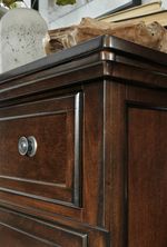 Picture of Porter Chest
