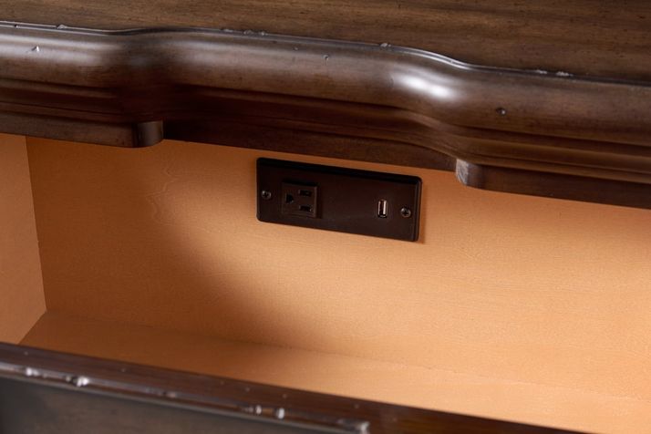 Picture of Claire Nightstand