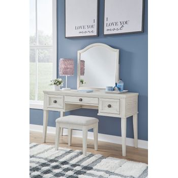 A picture of Robbinsdale Vanity Set.