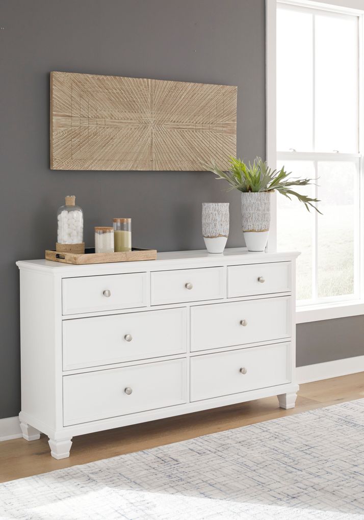 Picture of Fortman Dresser