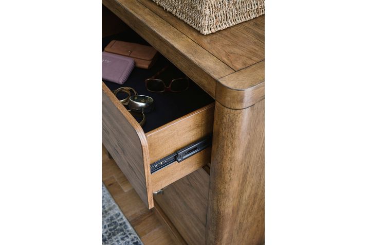 Picture of Cabalynn Nightstand