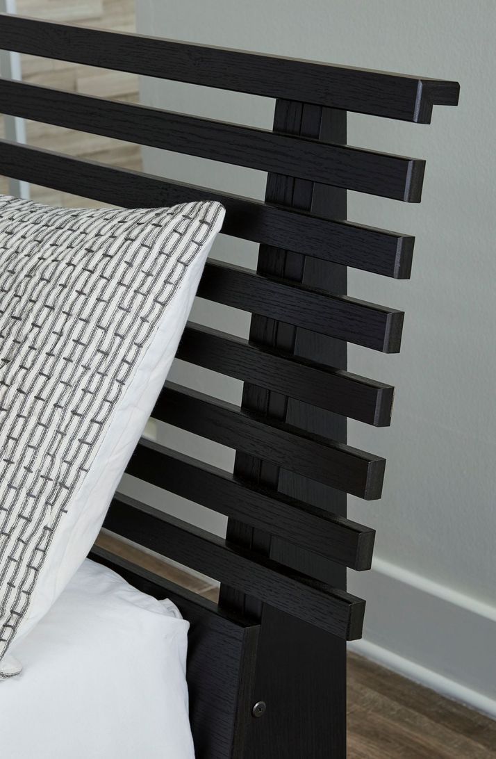 Picture of Danziar King Bed