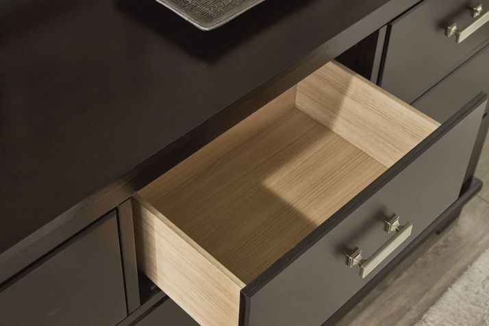 Picture of Covetown King Bedroom Set