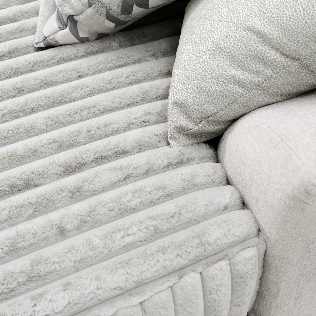 Titan Moonstruck 3pc Sectional | The Furniture Mart