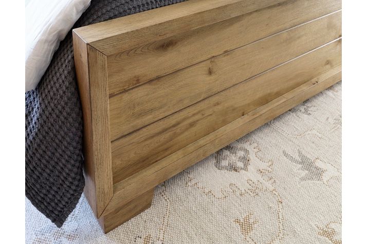 Picture of Galliden King Bed