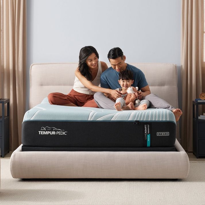 Picture of LuxeAdapt Medium Hybrid 2.0 King Mattress