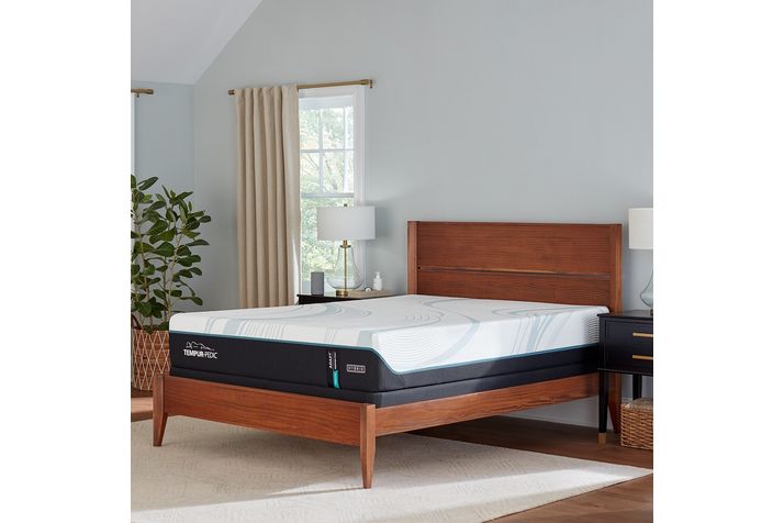 Picture of Adapt Medium Hybrid 2.0 Full Mattress