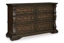 Picture of Maylee Dresser
