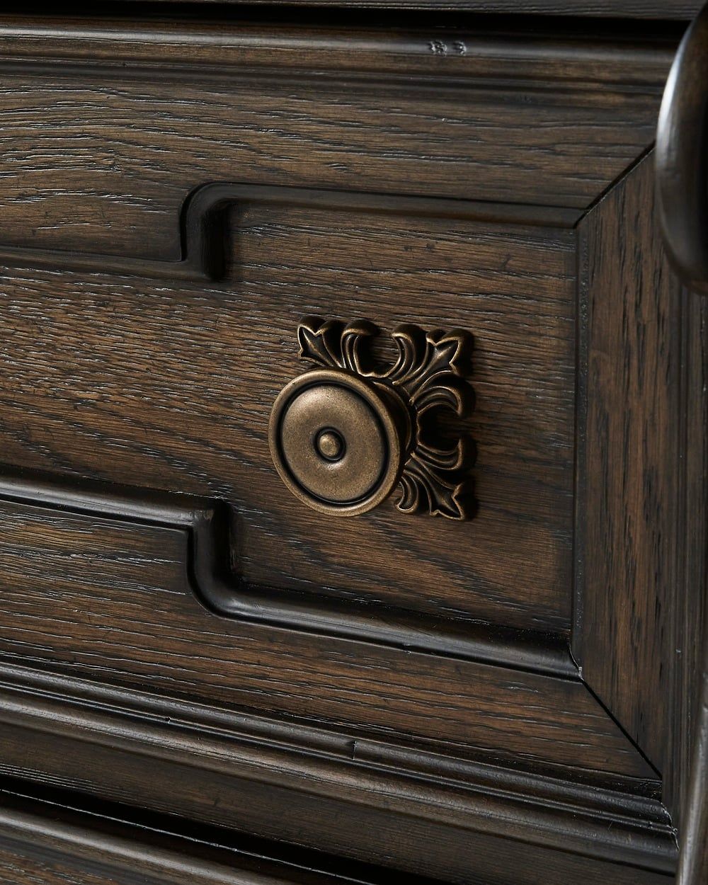Maylee Dresser and Mirror Set | The Furniture Mart