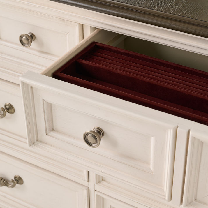 Picture of West Chester King Bedroom Set