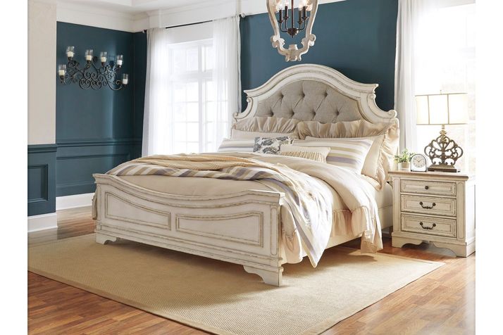 Picture of Realyn King Headboard