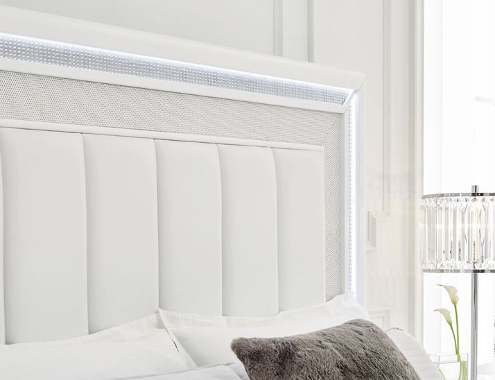 Picture of Chalanna Queen Storage Bed