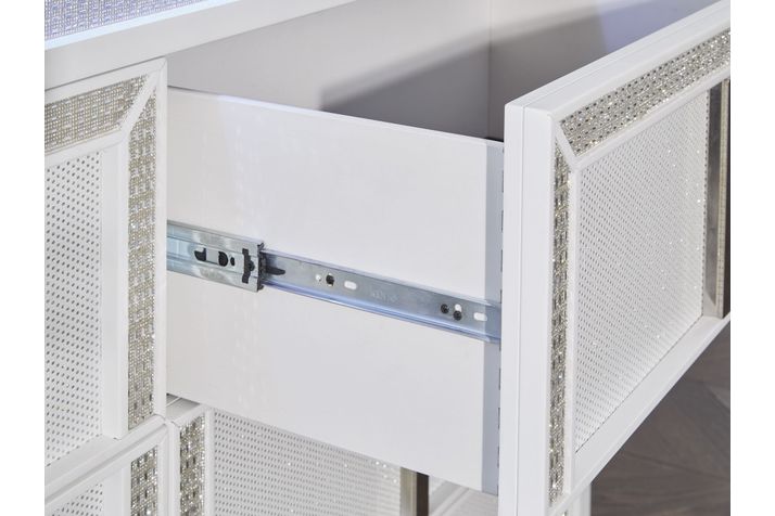 Picture of Chalanna King Storage Bedroom Set
