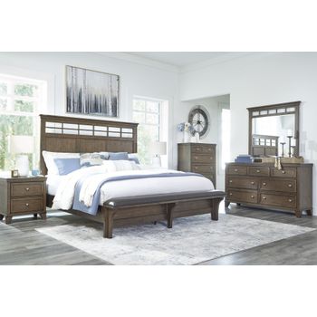 Shawbeck Queen Bedroom Set