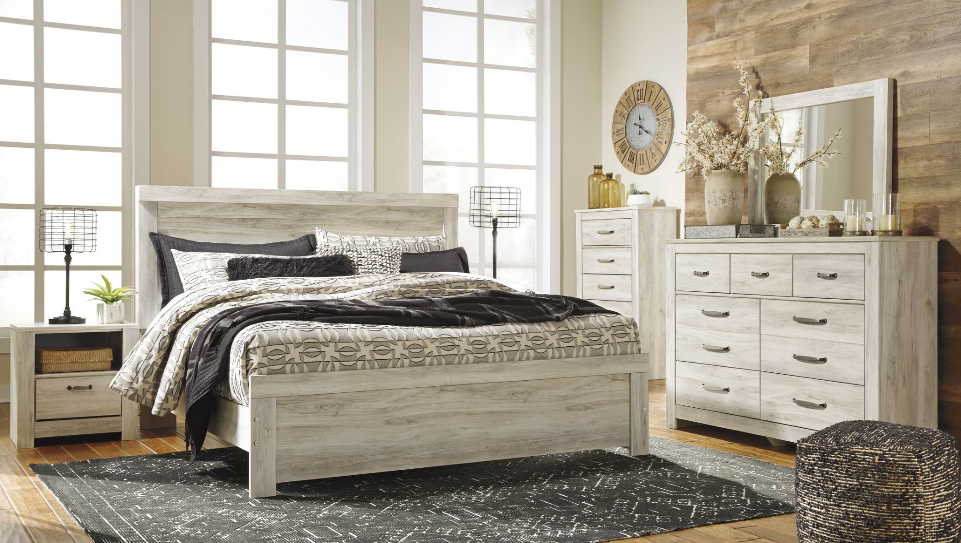 Bellaby King Panel Bedroom Set