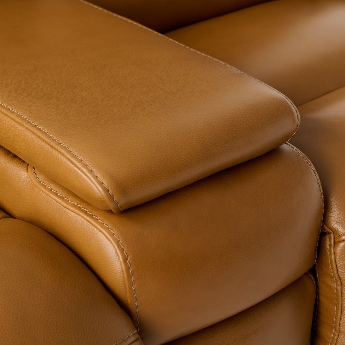 Montana Saddle Power Loveseat | The Furniture Mart