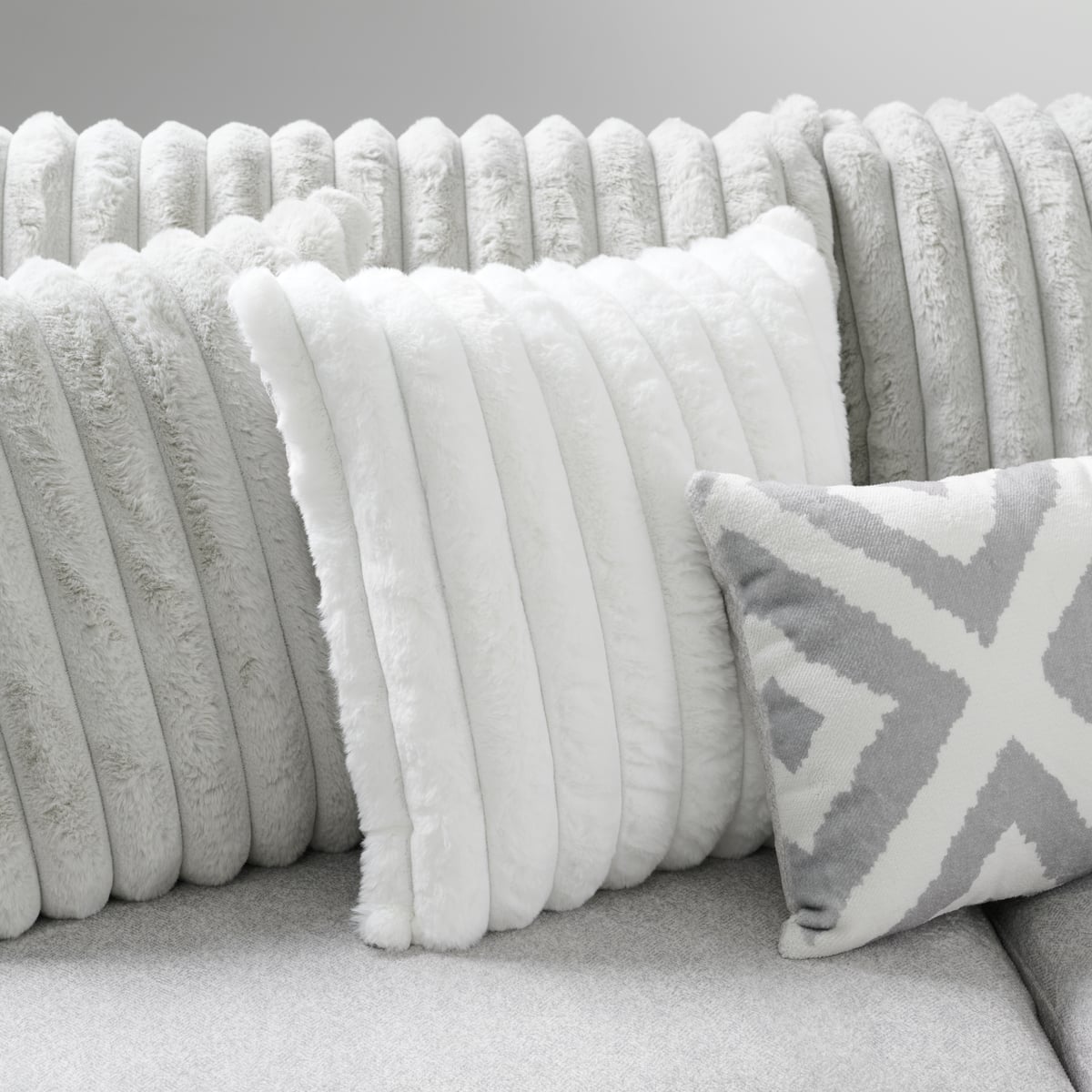 Mondo 3pc Sectional | The Furniture Mart