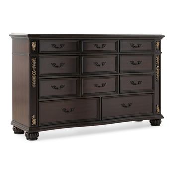 A picture of Maximus Dresser.