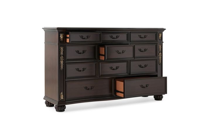 Picture of Maximus Dresser