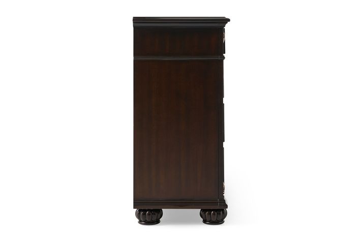 Picture of Maximus Dresser