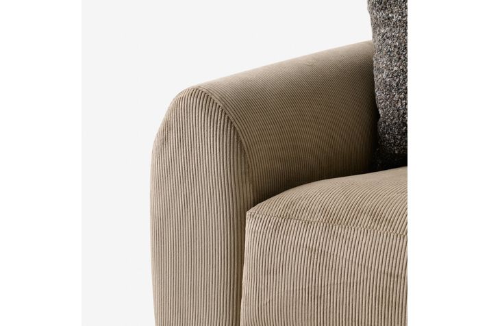 Picture of Ezra Loveseat
