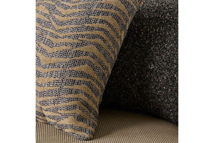 Picture of Ezra Loveseat