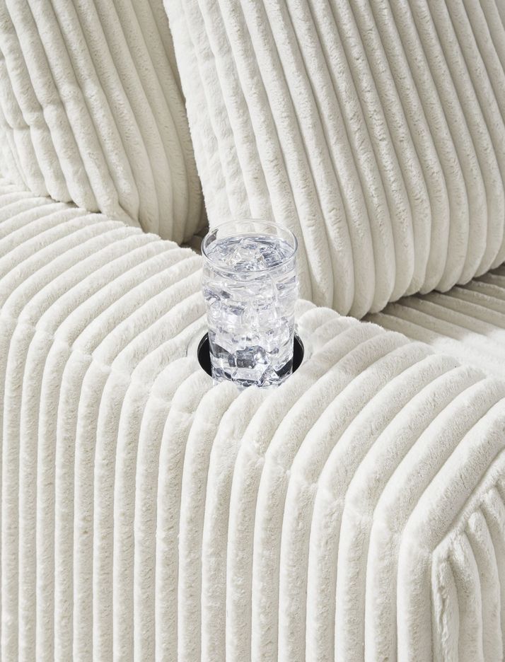 Picture of Lindyn Oversized Chaise
