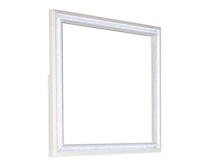 Picture of Cassie Mirror