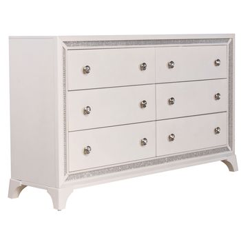 A picture of Cassie Dresser.
