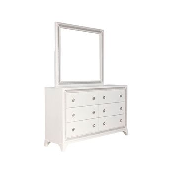 A picture of Cassie Dresser and Mirror.