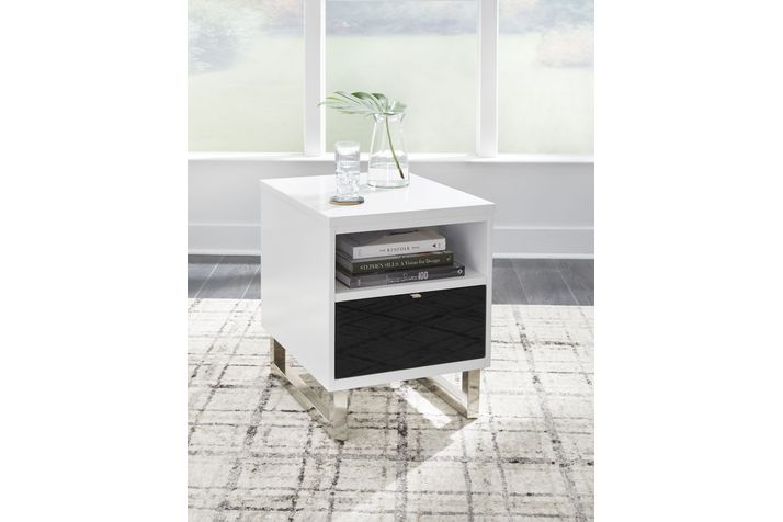Picture of Gardoni Chairside Table