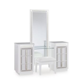 A picture of Chalanna Vanity Set.
