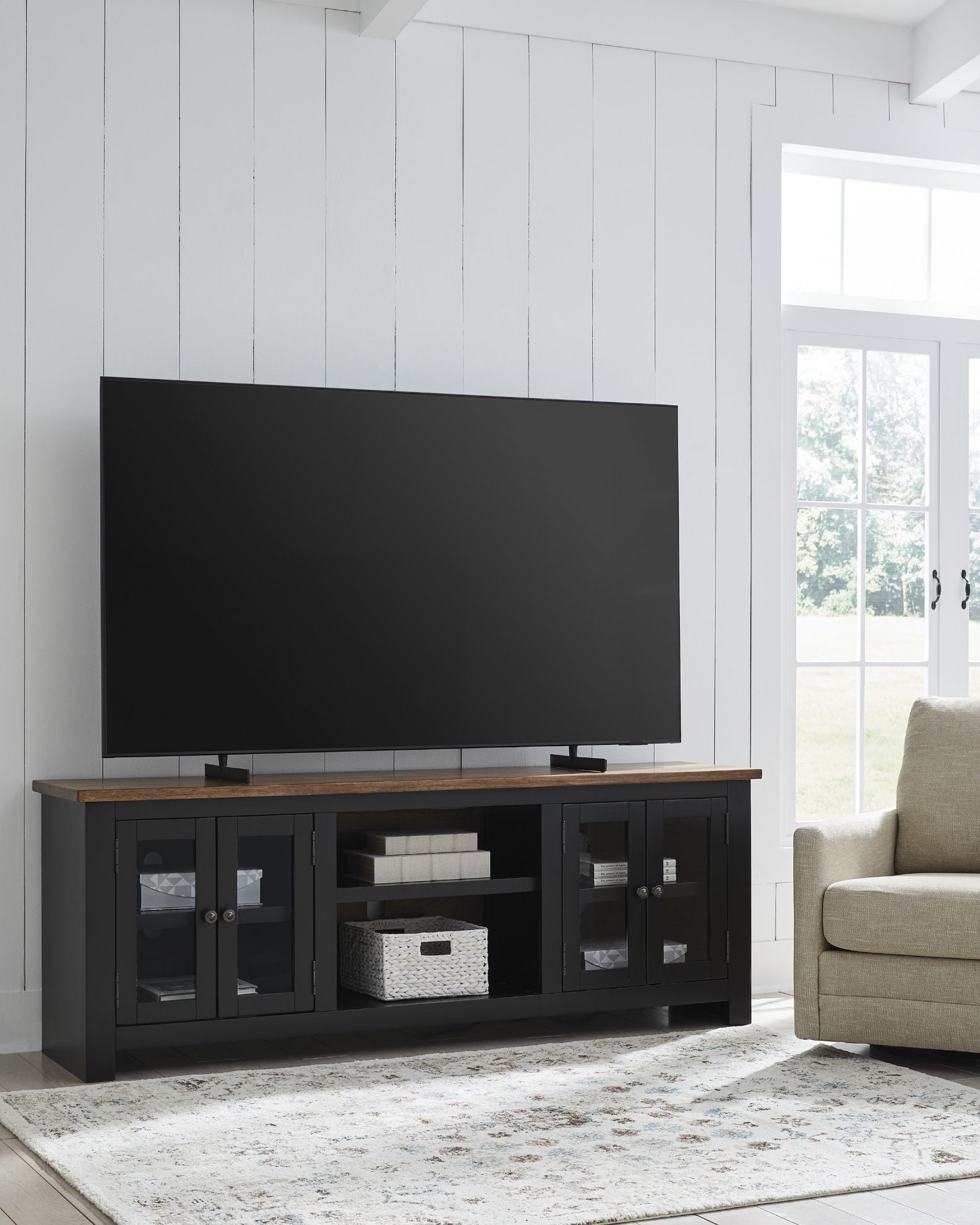 Wildenauer XL TV Stand - Thumbnail 4