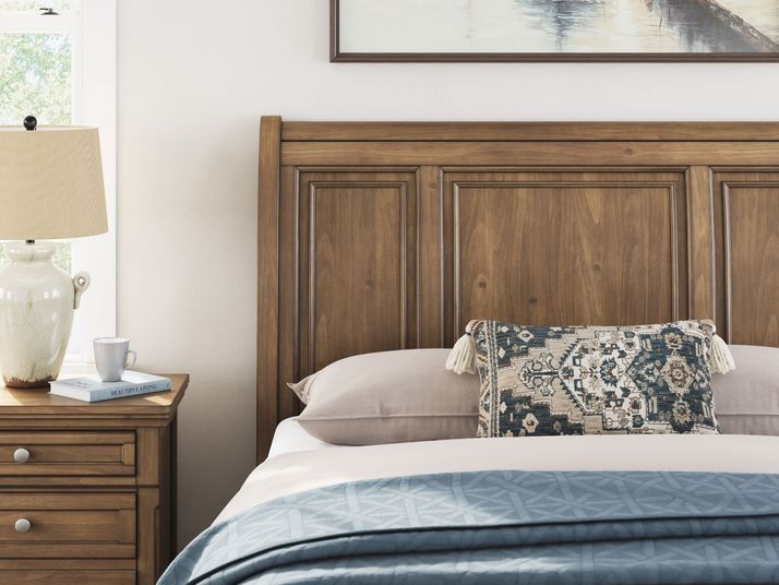 Picture of Vandenmore Queen Sleigh Bed