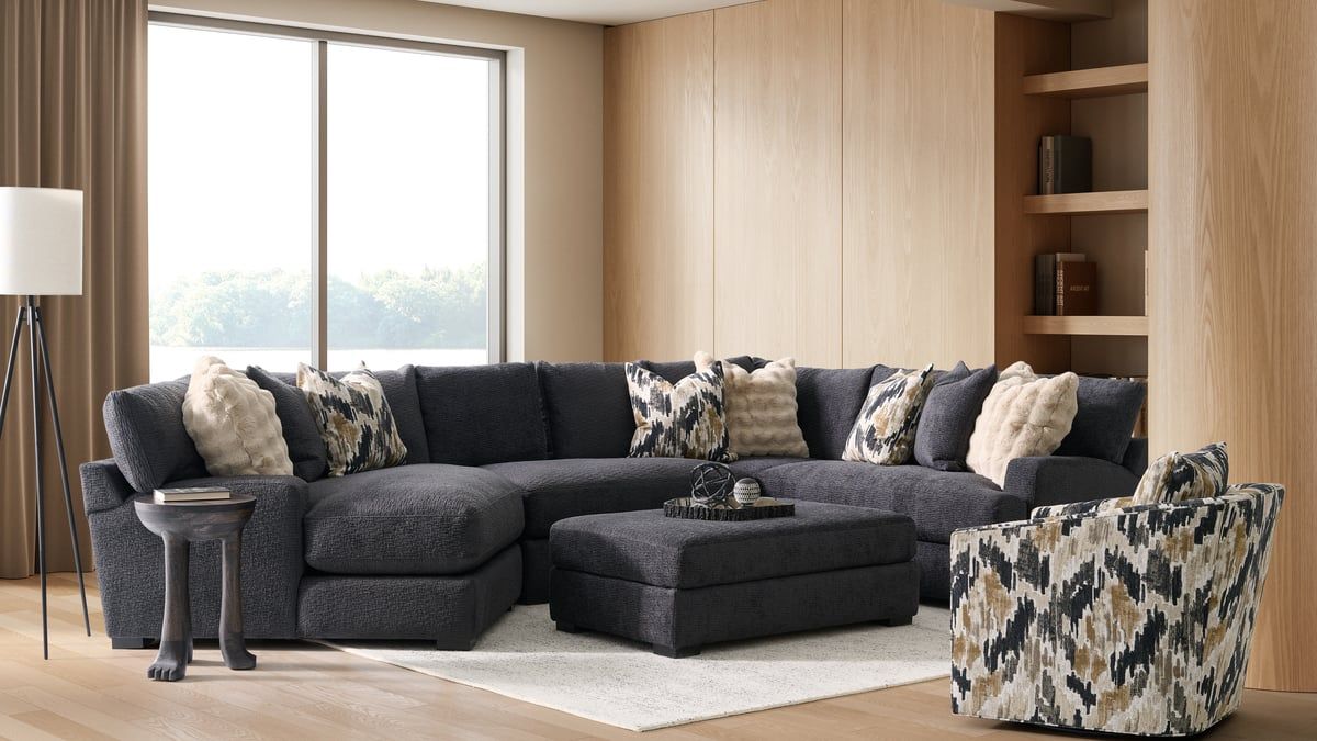 Retreat Caviar 3pc Sectional - Thumbnail 2