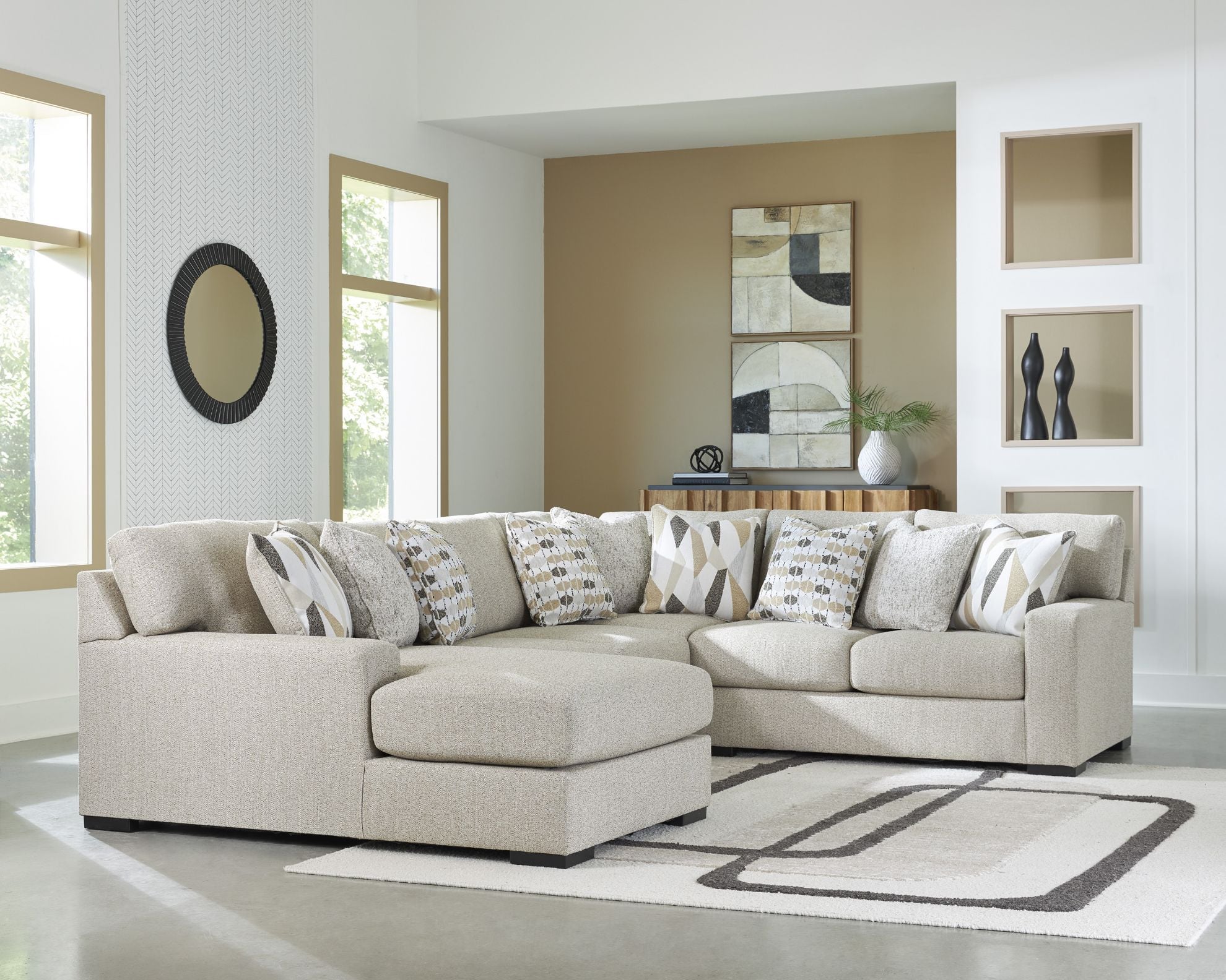 Laurelgrove 4pc Sectional - Thumbnail 2