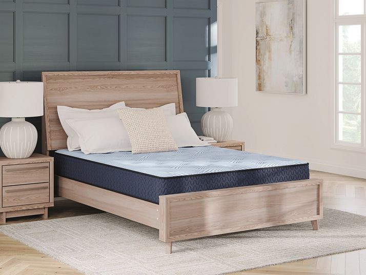 Picture of Peak 10" Hybrid Queen Mattress