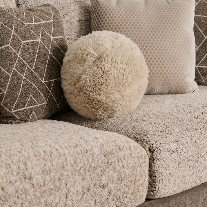Picture of Reddington Loveseat