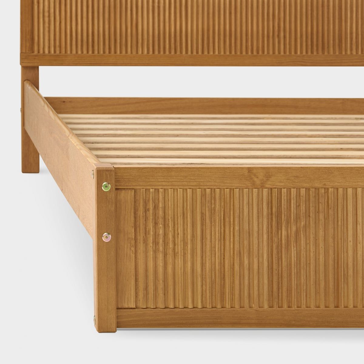 Donco Trading Company Metropolitan Bed - Thumbnail 5