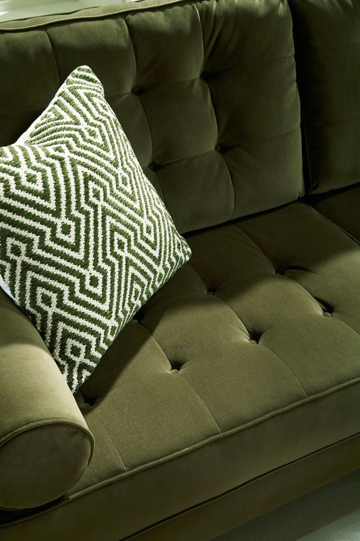 Picture of Reveon Lakes Sofa