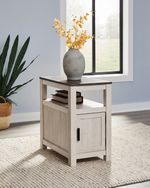 Picture of Fendenmore Chairside Table